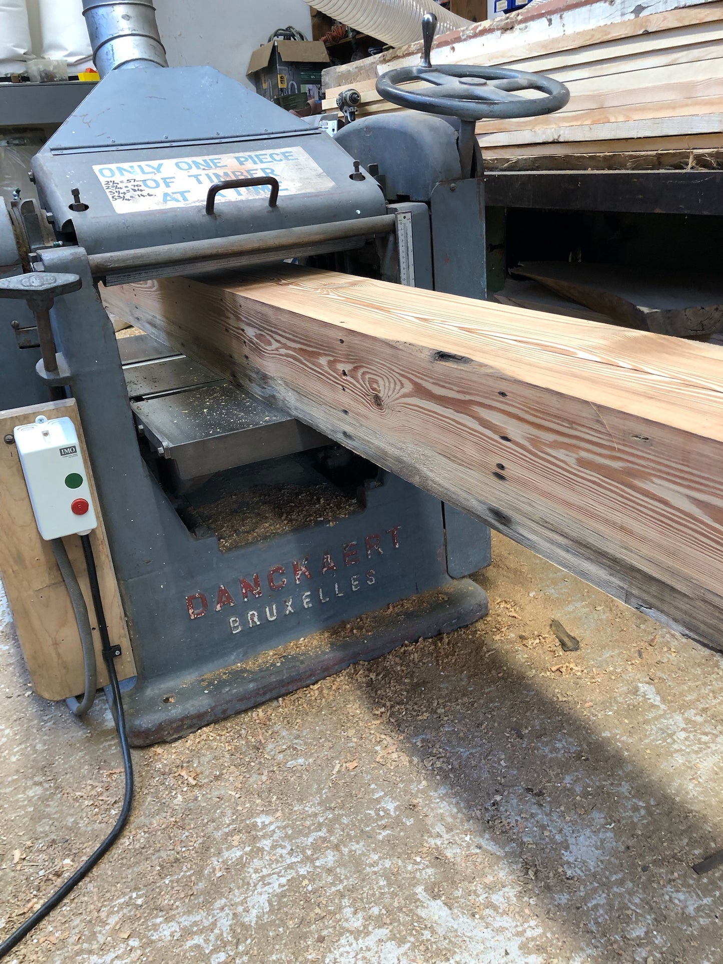 Pitch Pine Beams 4x4” - Solid Wood 1 Linear Metre