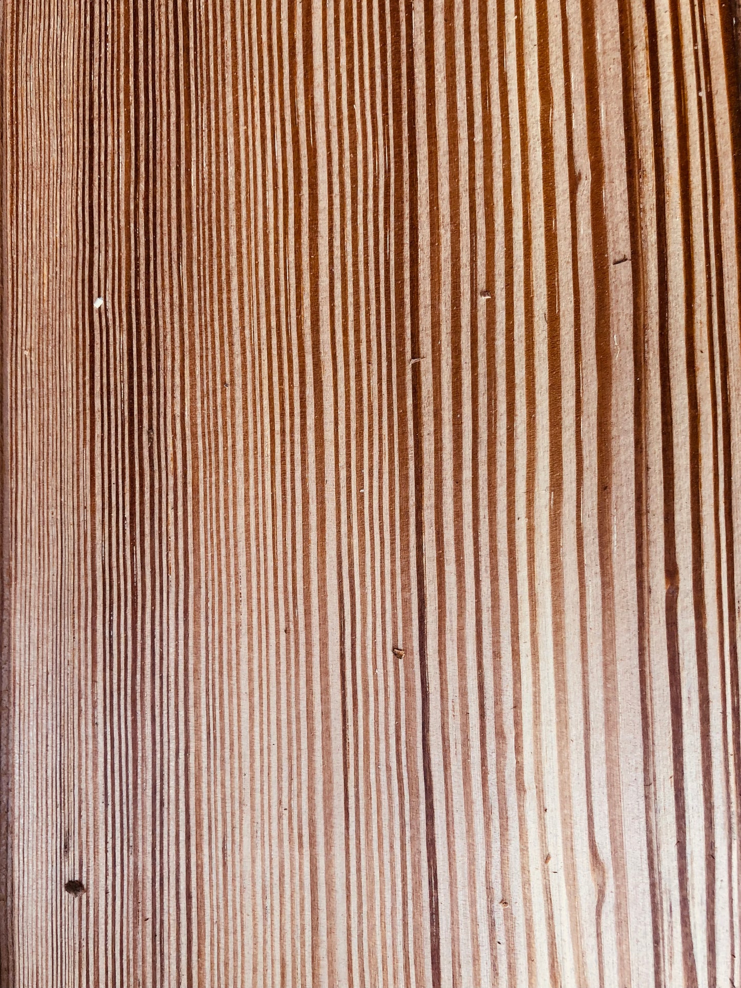 Pitch pine’s tight and solid wood grain