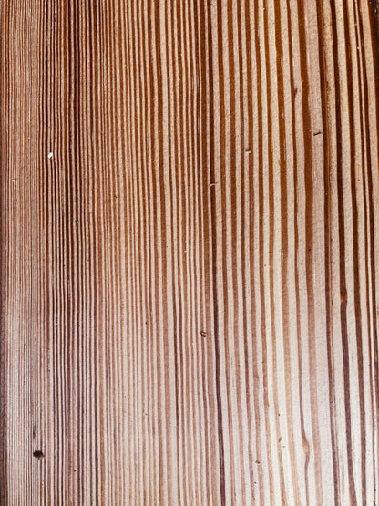 Pitch pine’s tight and solid wood grain